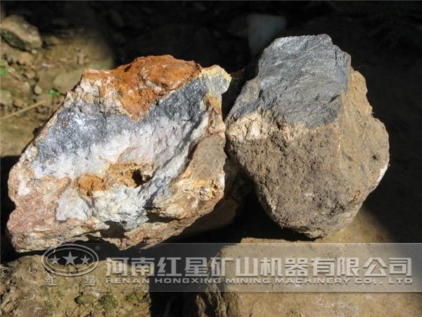 黄锑矿